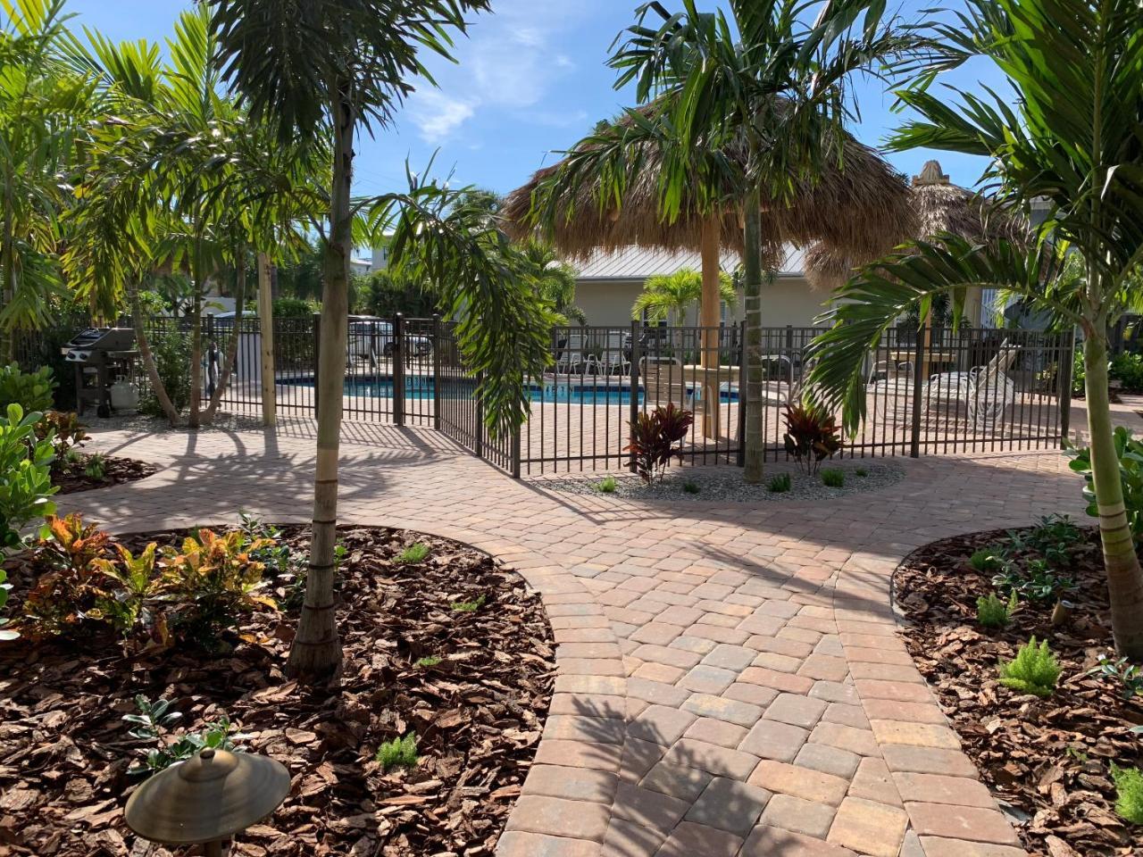 Twin Palms At Siesta Hotel Siesta Key Exterior photo